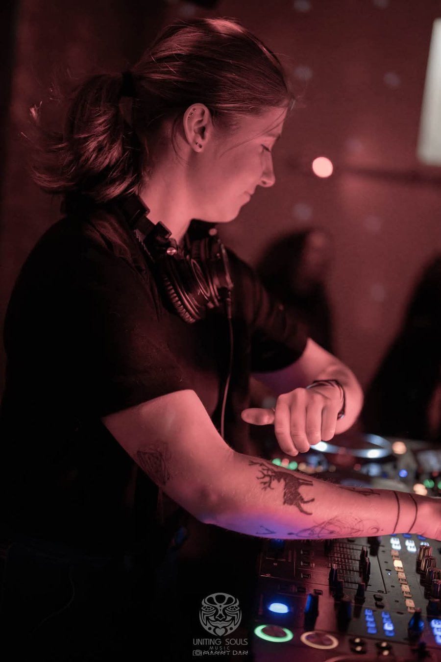 AshWave focused on the mixer